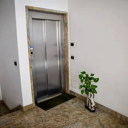 Forever Sunrise: In Centro Lejlighed Alba (Piedmont)