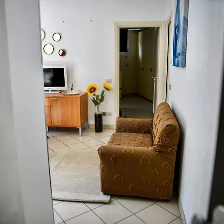 Forever Sunrise: In Centro Apartment