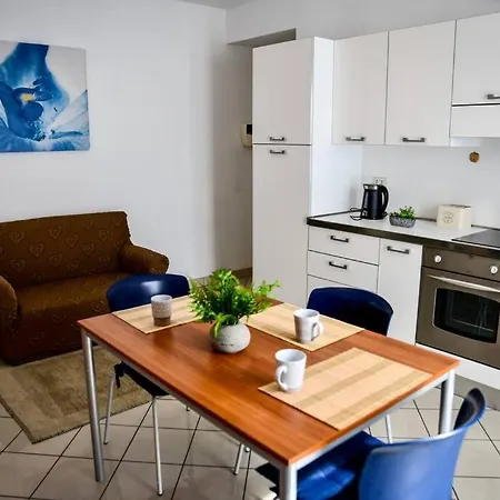 Lejlighed Forever Sunrise: In Centro Alba (Piedmont)