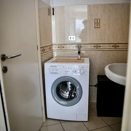 Lejlighed Forever Sunrise: In Centro Alba (Piedmont)